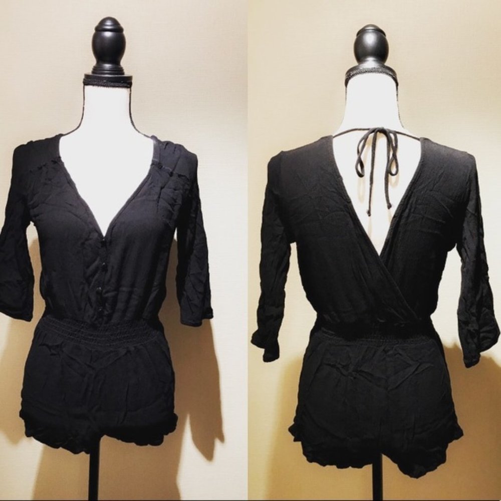 ❤️HP❤️Black V-neck V-back Romper - brand new w/out tag